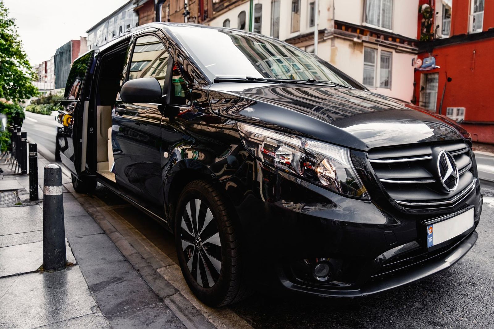 Executive Van vehicle class